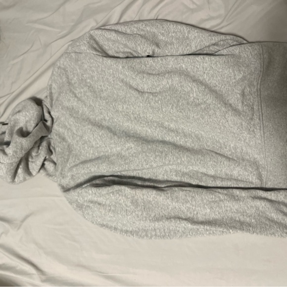 Men’s Reebok Hoodie - Picture 2 of 2